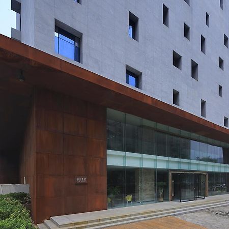 Ease House Luoyang Hotel Луоян Екстериор снимка