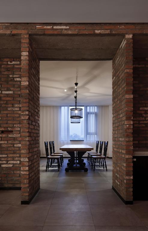 Ease House Luoyang Hotel Луоян Екстериор снимка