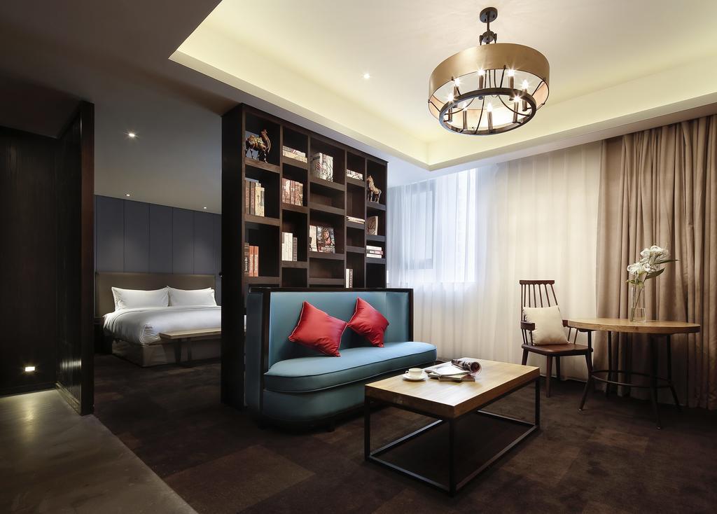 Ease House Luoyang Hotel Луоян Стая снимка