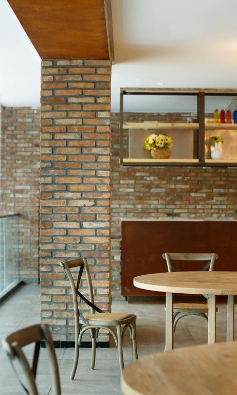 Ease House Luoyang Hotel Луоян Екстериор снимка